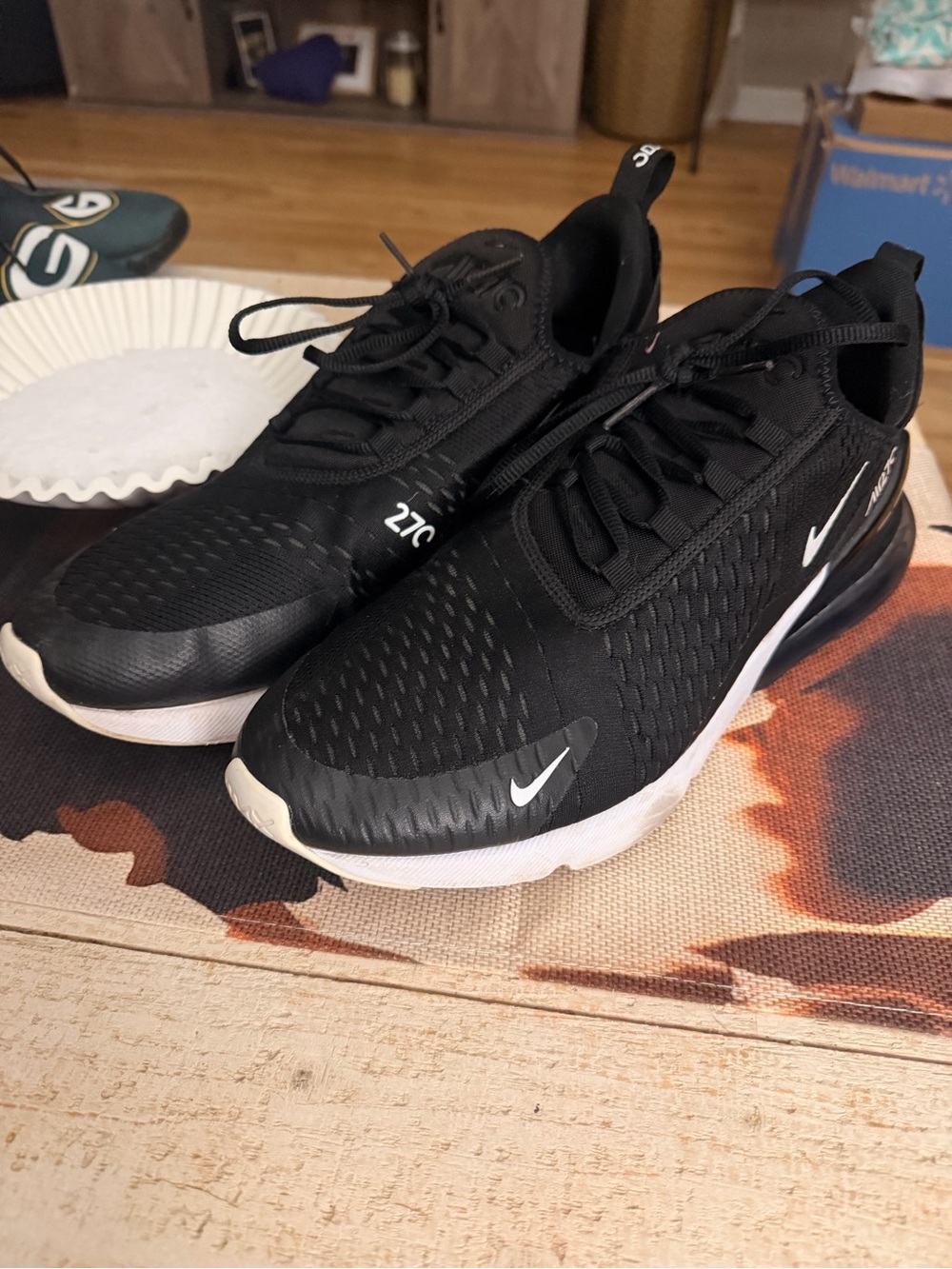 Men’s size 12 Nike Air Max 270 Men's Sneakers - Black/White - Picture 11 of 12